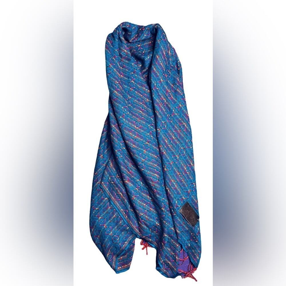 Imagine Peru Alpaca Beautiful Turquoise & Pink Home Decor or wear as a shawl